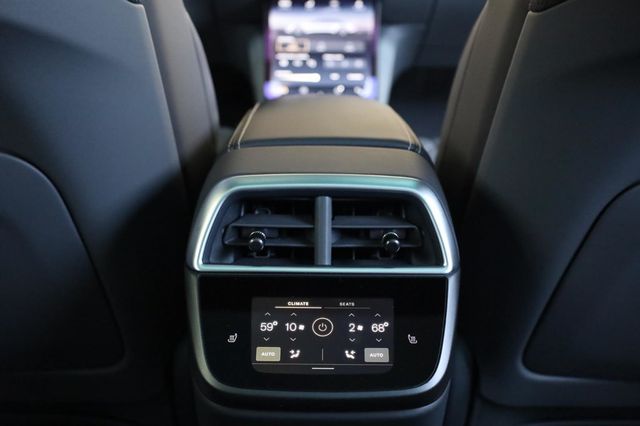 2025 Lucid Air Touring - 23018617 - 38