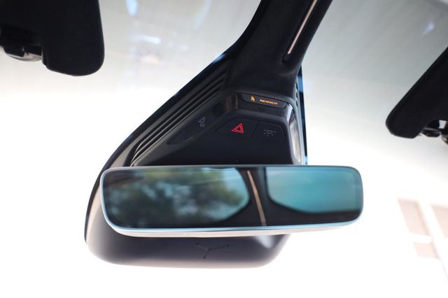 2025 Lucid Air Touring - 23018617 - 39