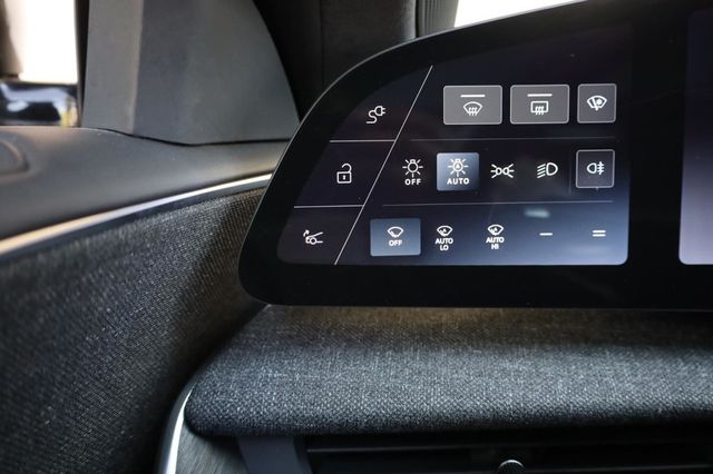 2025 Lucid Air Touring - 23018617 - 41