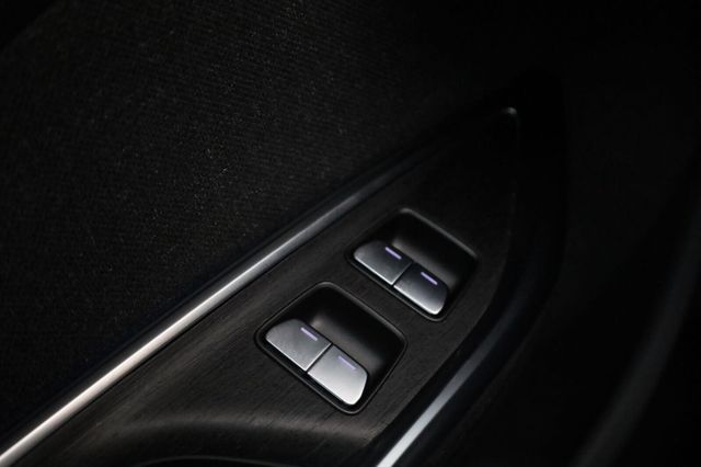 2025 Lucid Air Touring - 23065955 - 37