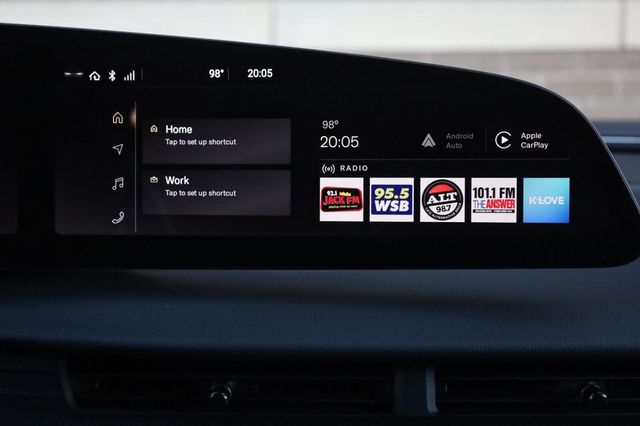 2025 Lucid Air Touring - 23067536 - 38
