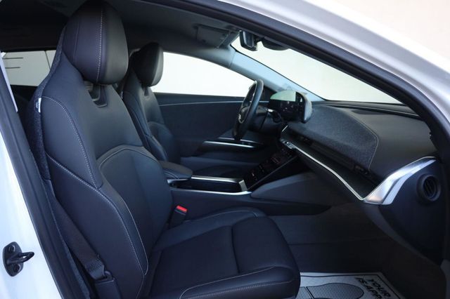 2025 Lucid Air Touring - 23080717 - 22