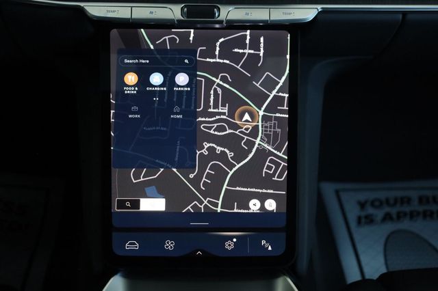 2025 Lucid Air Touring - 23080717 - 38