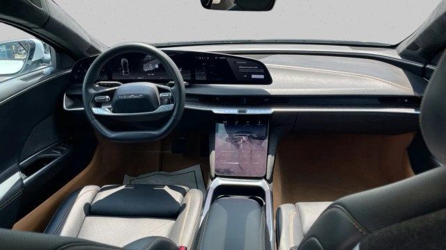 2025 Lucid Air Touring AWD - 23064234 - 19