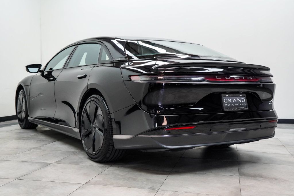 Lucid Air photo 11