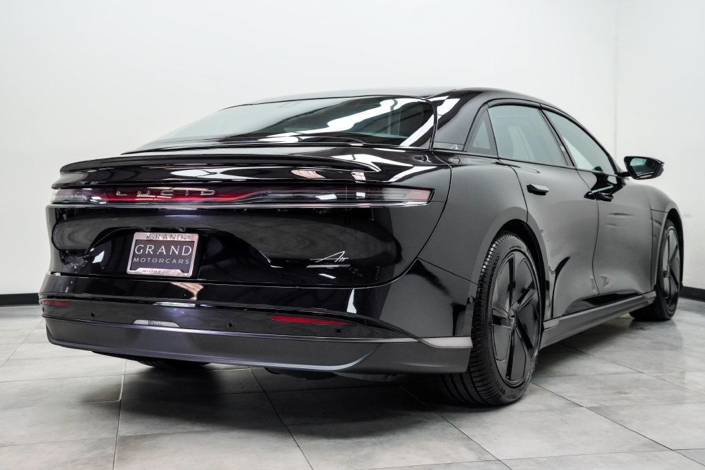 Lucid Air photo 12