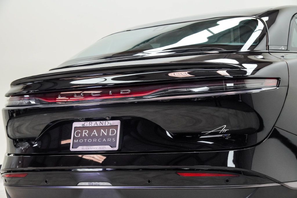 Lucid Air photo 13