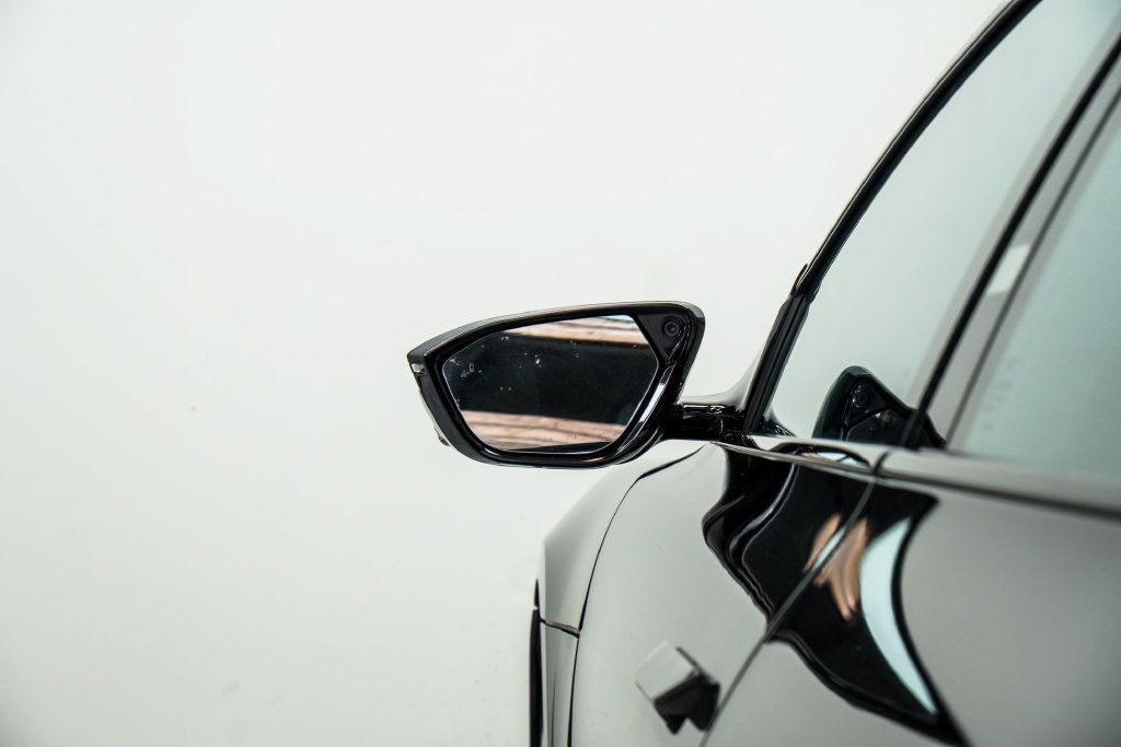 Lucid Air photo 14