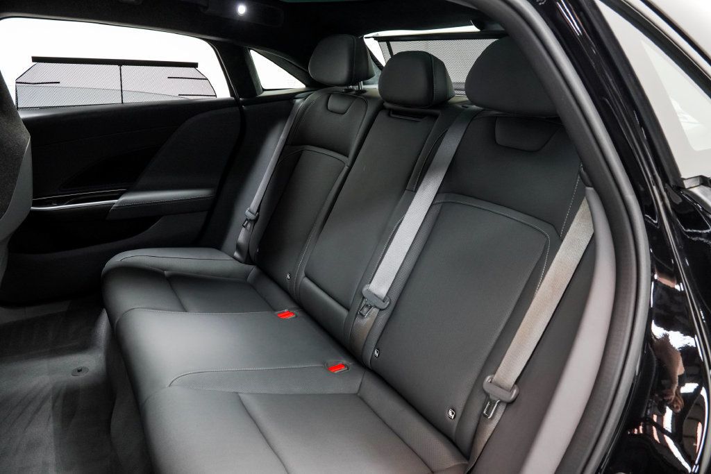Lucid Air photo 17