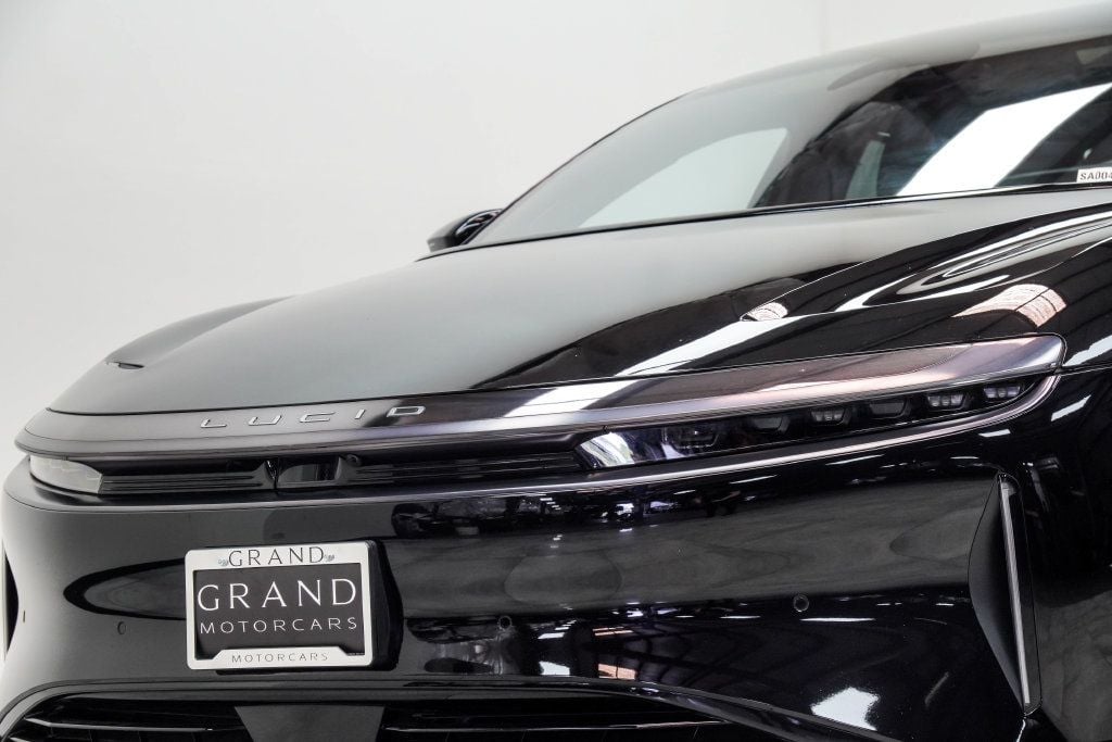Lucid Air photo 2