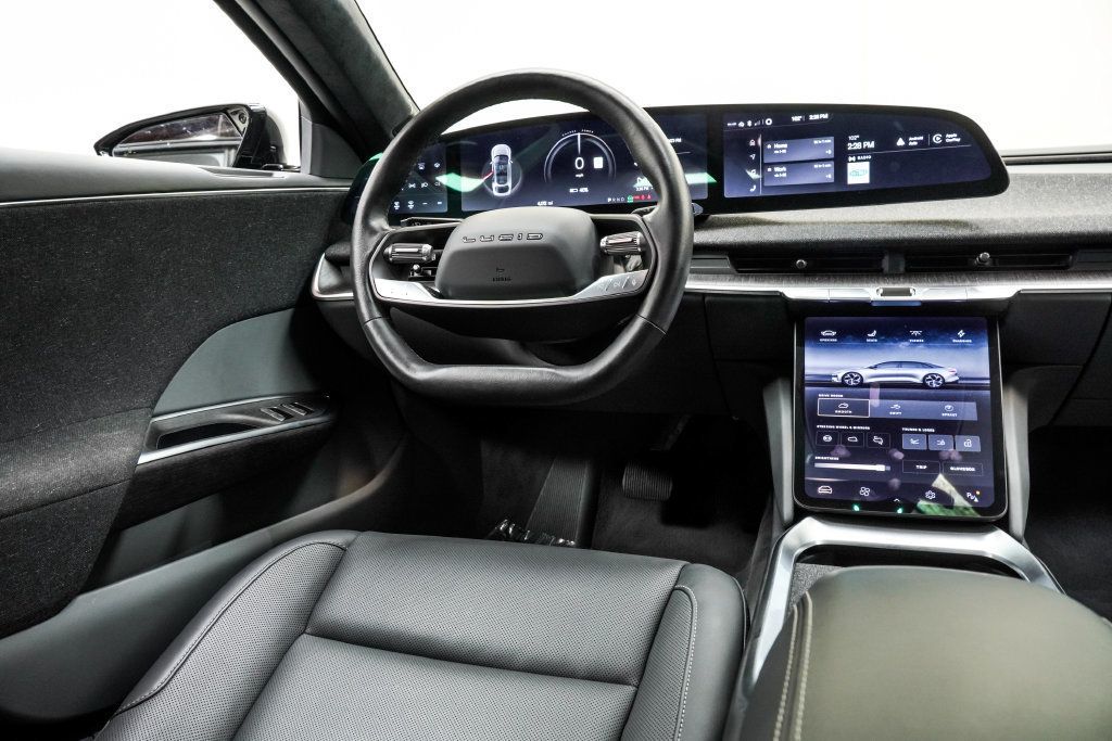 Lucid Air photo 24