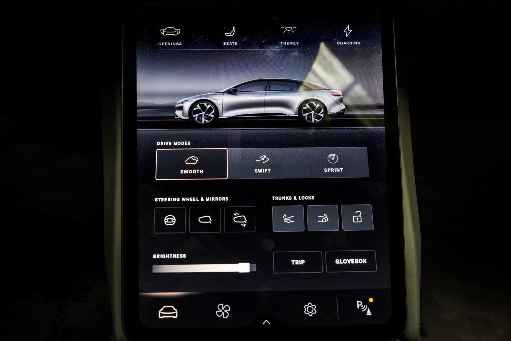 Lucid Air photo 26