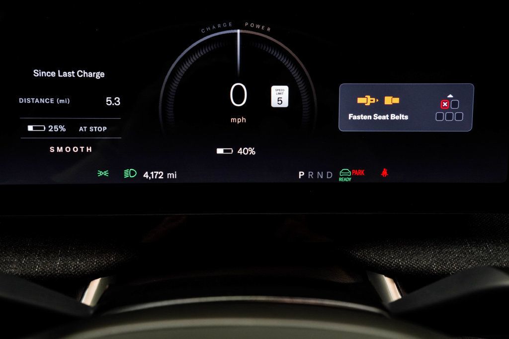 Lucid Air photo 35