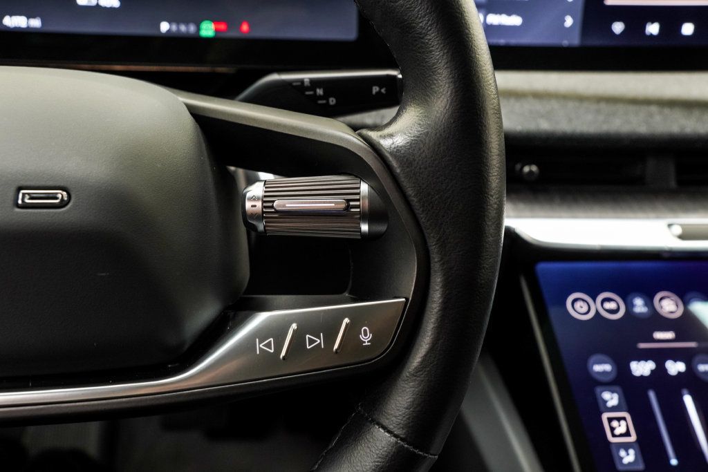 Lucid Air photo 37