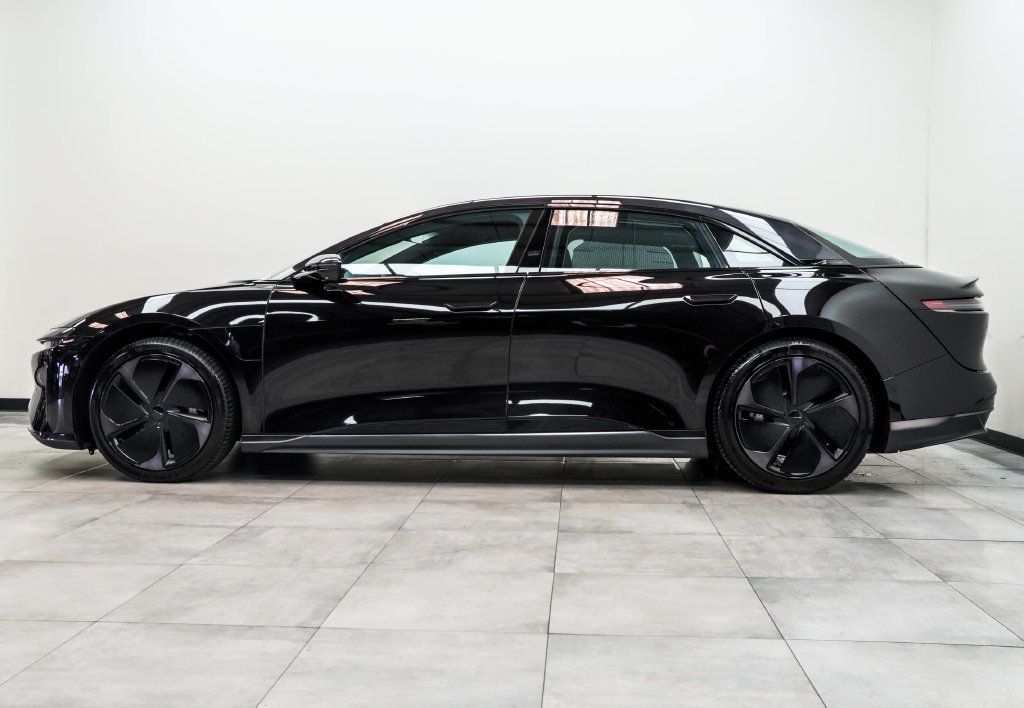 Lucid Air photo 8