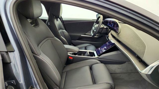 2025 Lucid Air Touring AWD with 20'' Wheels - 23029974 - 24