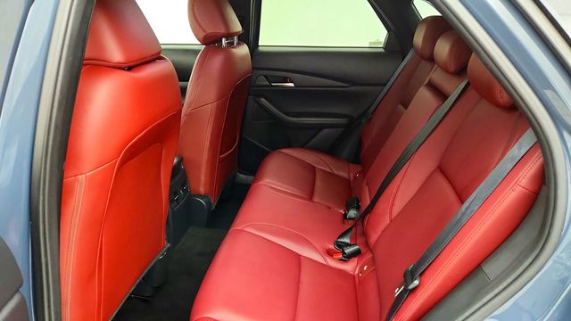 2025 Mazda CX-30 2.5 S Carbon Edition AWD w/ Red Leather, Bose Audio & Moonroof - 23092748 - 20
