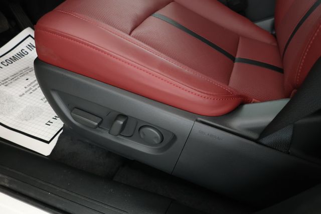 2025 Mazda CX-70 3.3 Turbo S Premium Package AWD with Digital Rear View Mirror - 22910116 - 9