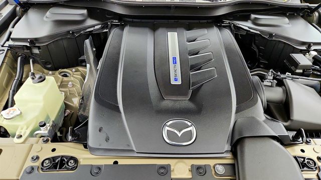 2025 Mazda CX-70 PHEV Premium Plus Package AWD with Destination Set - 22958197 - 26