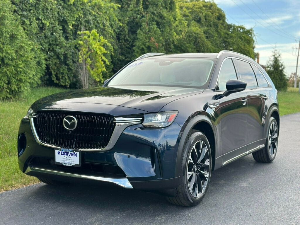 2025 Mazda CX-90 Premium Plus photo 2