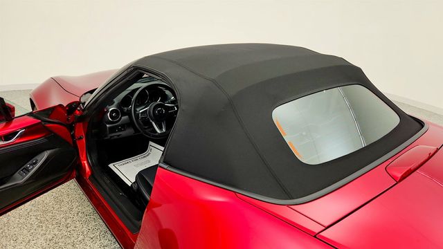 2025 Mazda MX-5 Miata Grand Touring Automatic w/ Wireless Apple CarPlay & Bose Premium - 23000082 - 9