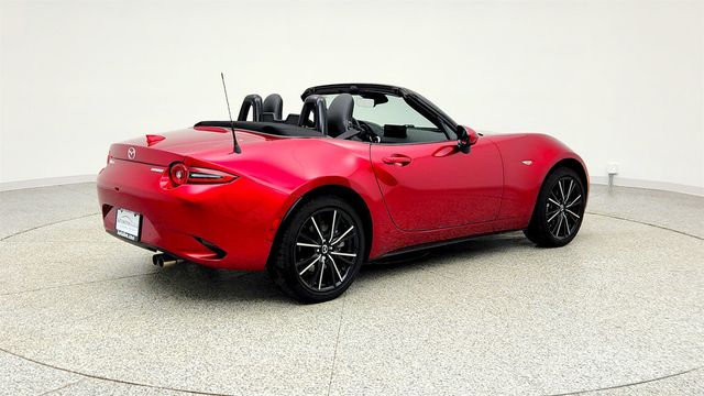 2025 Mazda MX-5 Miata Grand Touring Automatic w/ Wireless Apple CarPlay & Bose Premium - 23000082 - 4