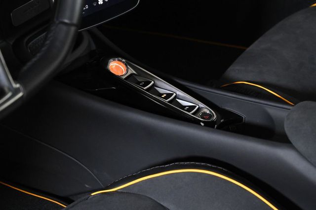 2025 McLaren Artura Performance - 22911649 - 13