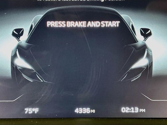 2025 McLaren Artura Performance Coupe - 23068036 - 10