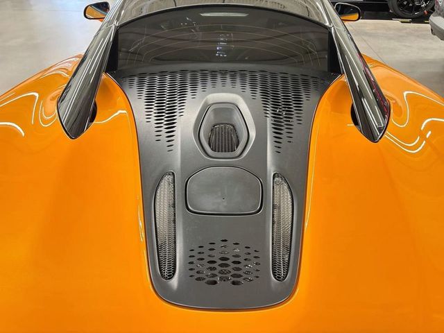 2025 McLaren Artura Performance Coupe - 23068036 - 17