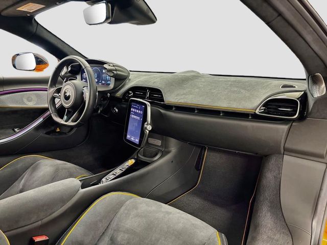 2025 McLaren Artura Performance Coupe - 23068036 - 19