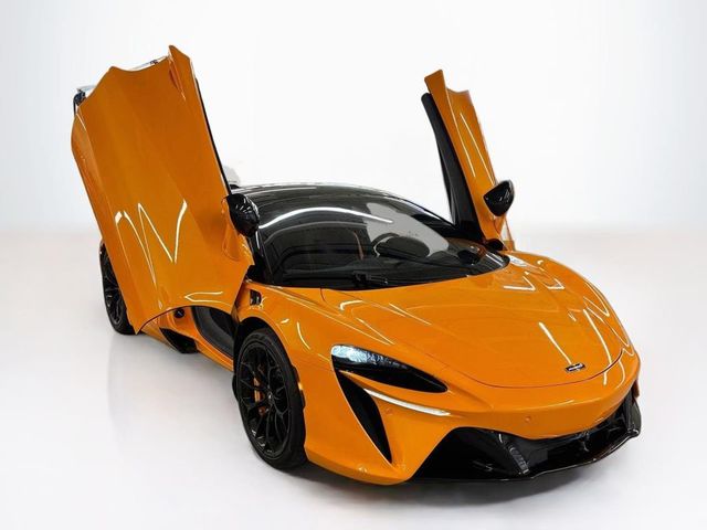 2025 McLaren Artura Performance Coupe - 23068036 - 22