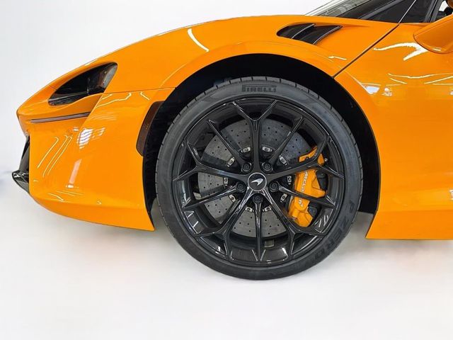 2025 McLaren Artura Performance Coupe - 23068036 - 25