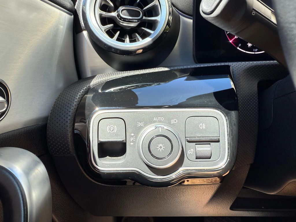 2025 Mercedes-Benz CLA CLA 250 4MATIC Coupe - 22915382 - 35