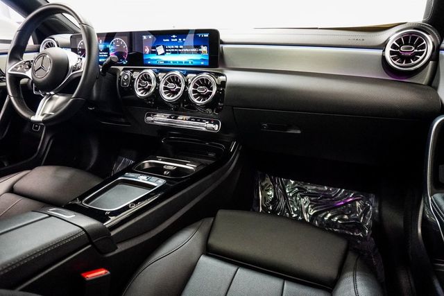 2025 Mercedes Benz CLA 250 photo 12