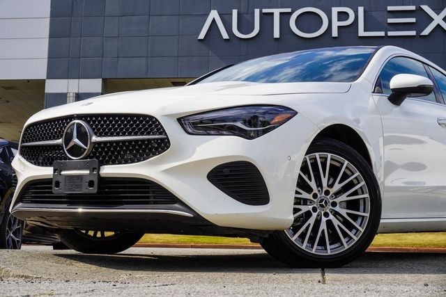 2025 Mercedes Benz CLA 250 photo 2