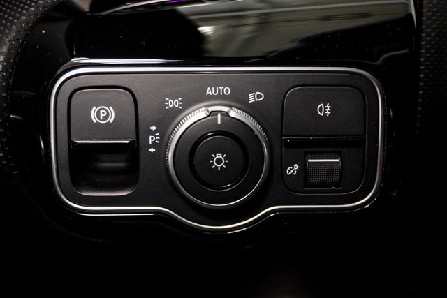 2025 Mercedes Benz CLA 250 photo 20