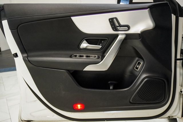 2025 Mercedes Benz CLA 250 photo 21