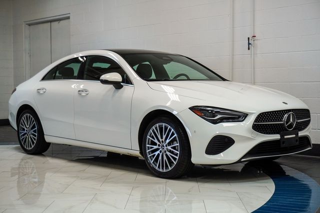 2025 Mercedes Benz CLA 250 photo 4