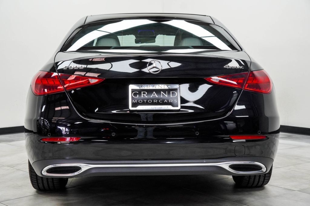 Mercedes-Benz C300 photo 10