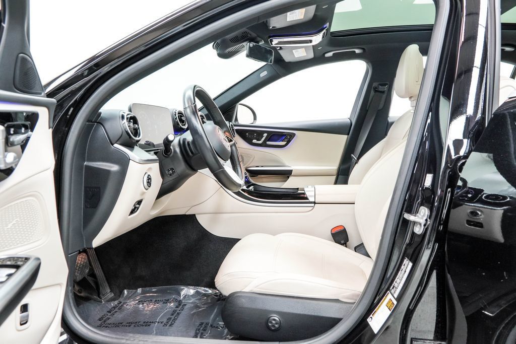 Mercedes-Benz C300 photo 16