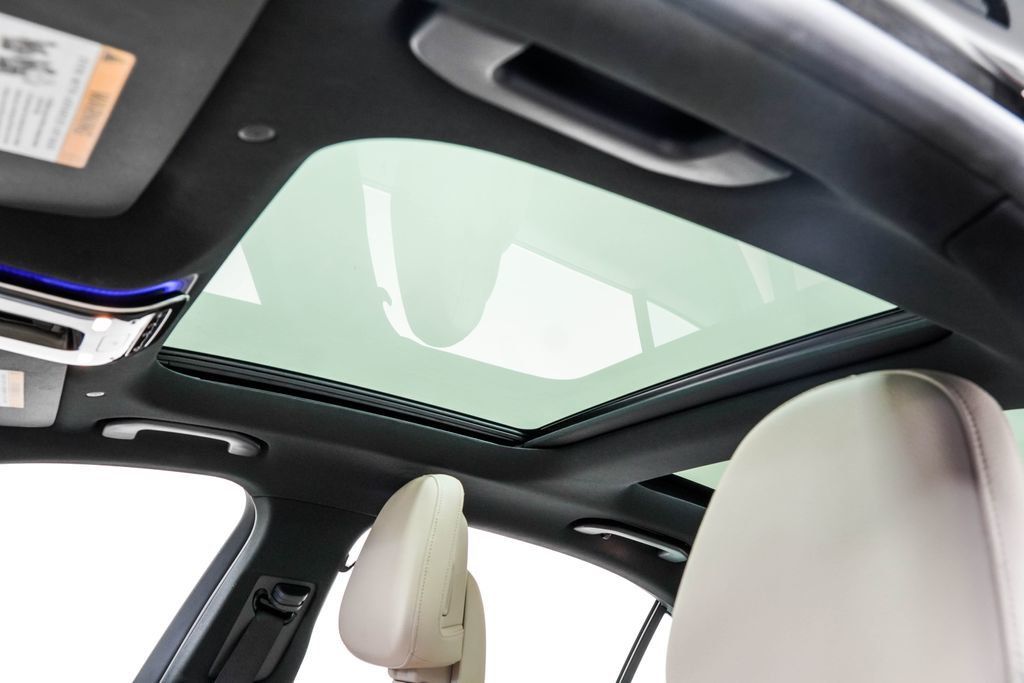 Mercedes-Benz C300 photo 19
