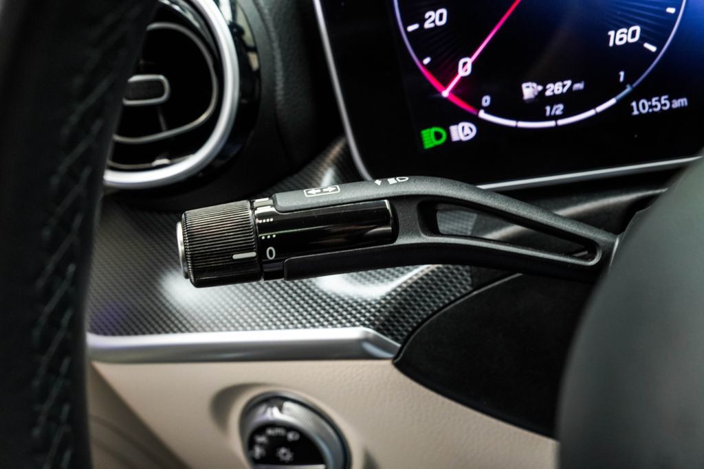 Mercedes-Benz C300 photo 35