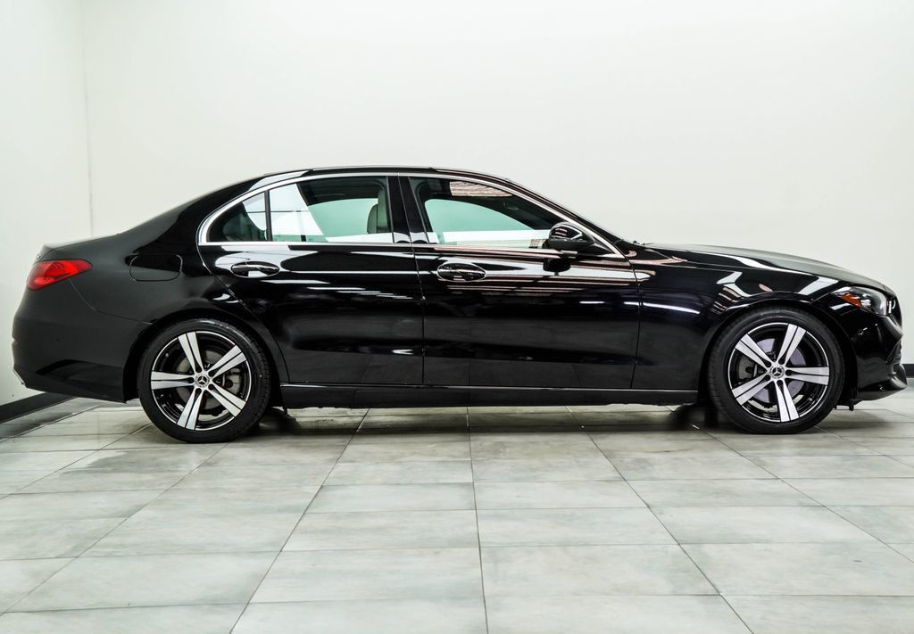 Mercedes-Benz C300 photo 6