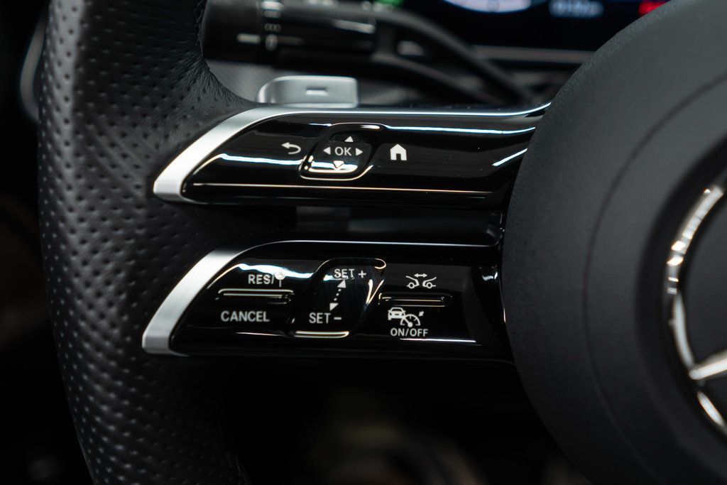 2025 Mercedes Benz C 300 4MATIC Sedan photo 18