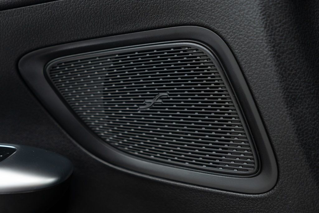 2025 Mercedes Benz C 300 4MATIC Sedan photo 16
