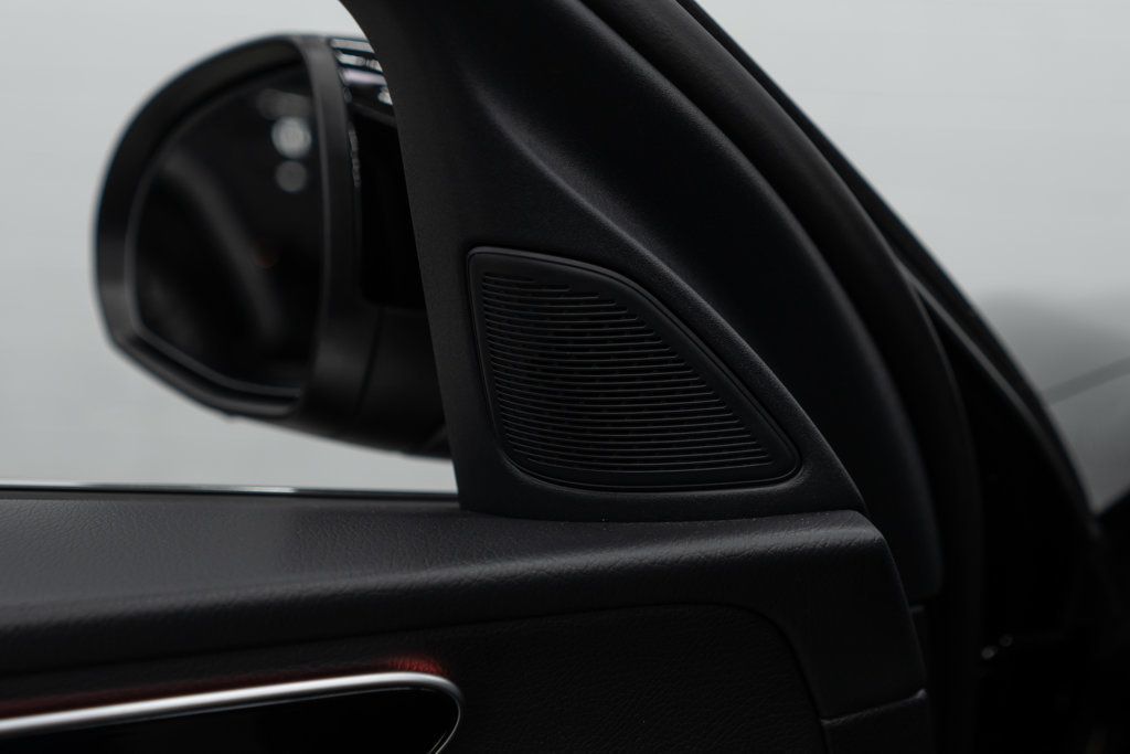 2025 Mercedes Benz C 300 4MATIC Sedan photo 17