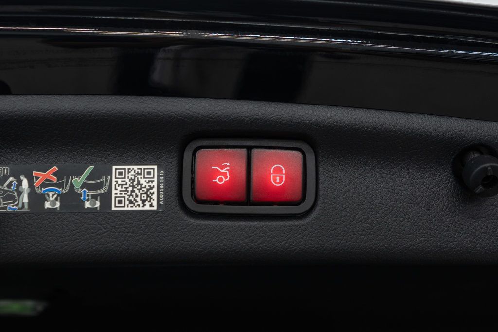2025 Mercedes Benz C 300 4MATIC Sedan photo 34