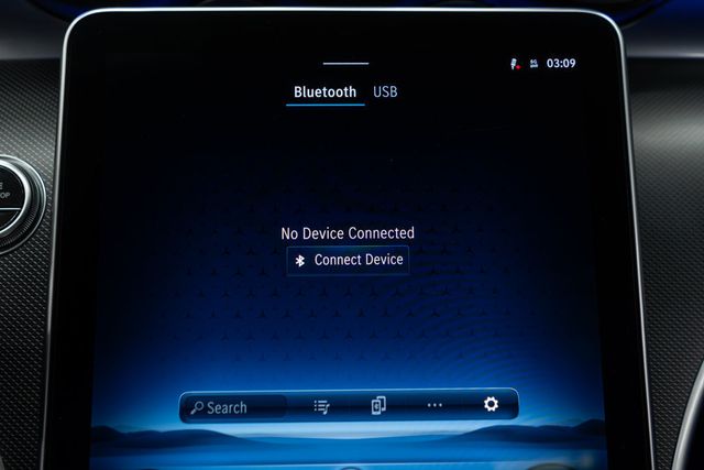 2025 Mercedes-Benz C-Class C 300 4MATIC Sedan - 22942087 - 32