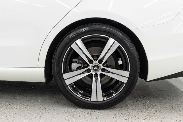 2025 Mercedes-Benz C-Class C 300 4MATIC Sedan - 23056458 - 33
