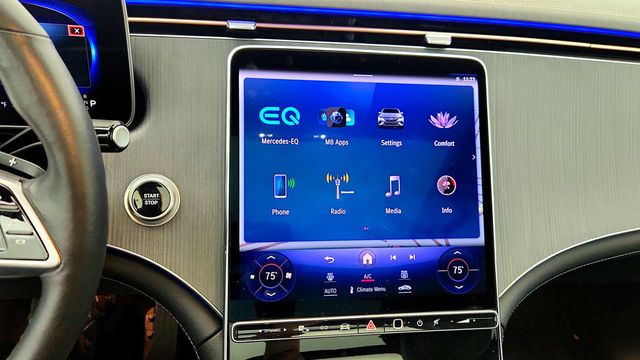 2025 Mercedes-Benz EQE EQE 350+ SUV, Exclusive w/ DIGITAL LIGHT & Driver Assistance - 23005663 - 18